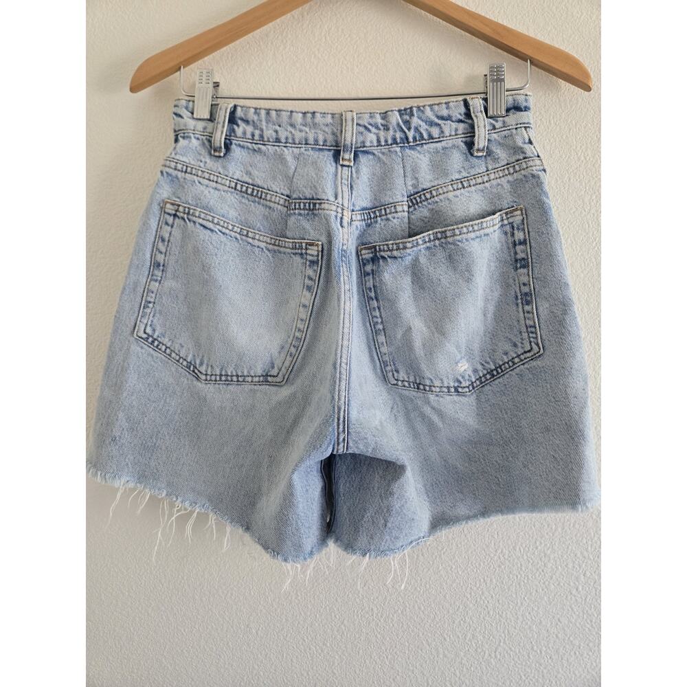 Reformation Raye Mid Rise 6" Relaxed Jean Shorts Womens 24 Tenaya Wash Raw Hem - Picture 2 of 7